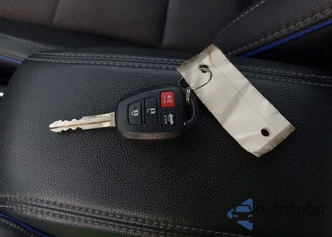 2019 Toyota Corolla Se из США, поврежденный, VIN 2T1BURHE0KC204548